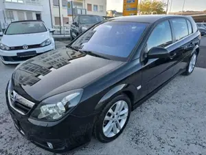 Opel Signum Sport 1,9 CDTI NAVI*Teilleder*Temp