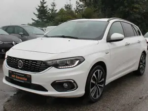 Fiat Tipo 1,6 JTD 120 PS Lounge NAVI RFK AHK EU6
