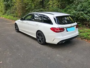 Mercedes-Benz C 220 C 220 d T 9G-TRONIC AMG Line Bild 4