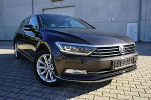 Volkswagen Passat Variant 2.0TDI DSG AHK Matrix Navi Kamera ACC