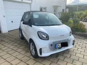 smart forTwo smart fortwo cabrio EQ