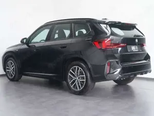 BMW X1 18 d sDrive M Sport SHADOW Bild 3
