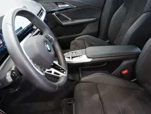BMW X1 18 d sDrive M Sport SHADOW Bild 5