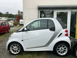 smart forTwo Passion Panodach Multi Wippen Navi Touch Alu - KA Bild 3