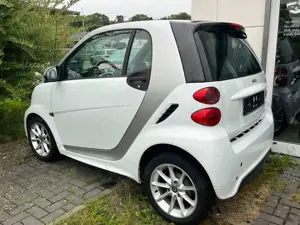 smart forTwo Passion Panodach Multi Wippen Navi Touch Alu - KA Bild 5