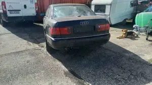 Audi A8 3.7