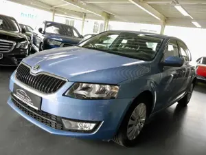 Skoda Octavia Lim. Ambition 1.6 TDi*1.Hand*PDC* Bild 3