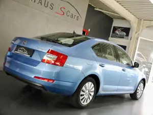 Skoda Octavia Lim. Ambition 1.6 TDi*1.Hand*PDC* Bild 5