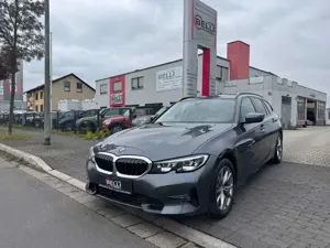 BMW 318 d Sport Line LED NAVI 1.Hand FINANZIERUNG