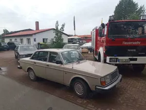 Volvo 244 Volvo GL244 1.9 Bastlerfahrzeug Oldtimer von 1979 Bild 3
