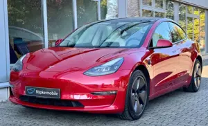 Tesla Model 3 Long Range Red Multi  Innen Weiss FSD
