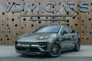 Porsche Macan Turbo Electric *INNO*P.DISPLAY*H.LENK*PANO