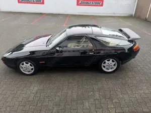 Porsche 928 GT