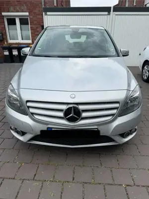 Mercedes-Benz B 220 CDI (BlueEFFICIENCY) 7G-DCT