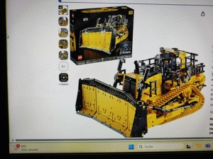 LEGO Technic 42131 Cat D11 Bulldozer 
