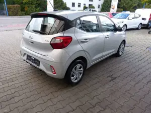 Hyundai i10 ADVANCED KLIMAAUT. SHZ LHZ APPLE KAMERA Bild 4