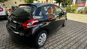 Peugeot 208 Active(TÜV NEUE 07,2027)KLIMA )AUS 3 HAND Bild 5