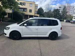 Volkswagen Touran 2.0 TDI DPF DSG STYLE