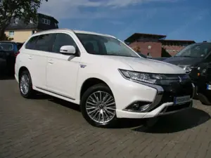Mitsubishi Outlander PHEV Basis Spirit 4WD Leder