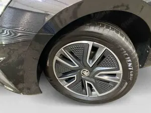 Skoda Fabia 1.0 TSI Tour Navi Bluetooth DAB Bild 5