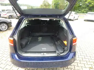 Volkswagen Passat Variant Passat  2,0 TDI Variant AUT/NAV/KAM/PDC/SHZ Bild 5