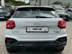 Audi Q2 35 TDI quattro ACC DAB LED Navi RFK ViCo Bild 4