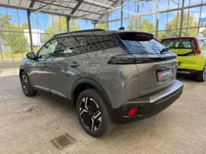 Peugeot 2008 1.2 PureTech  100 Allure|LED|Tempomat Bild 4