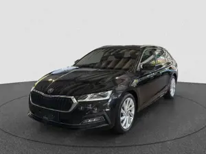 Skoda Octavia Combi 2.0 TDI DSG Style AHK / Frontscheibe heiz...