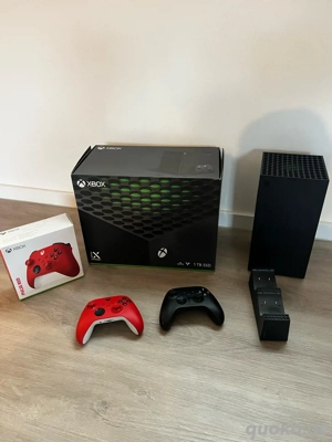 Xbox Series X mit Zubehör