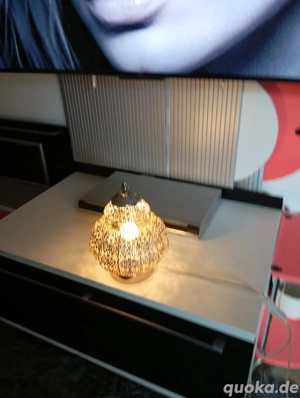 Lampe mit Leuchtmittel 