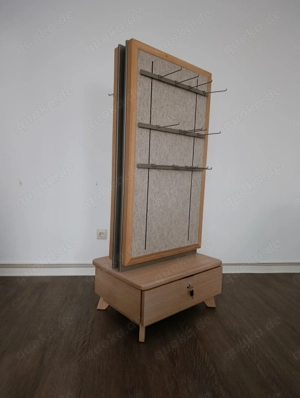 Verkaufsständer mit Haken für Modeschmuck oder Ähnliches