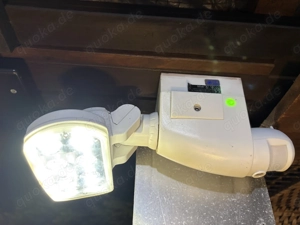 LED31SD   HD-Überwachungskamera mit LED-Flutlicht, Bewegungsmelder & Audio-Warntöne