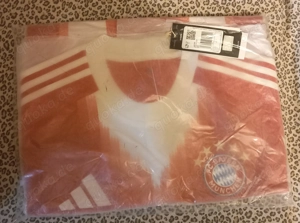 FC Bayern Trikot Saison 25 26 komplett NEU!