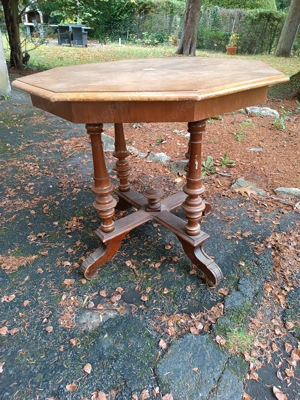 Gründerzeit  Tisch mit 2 Stühlen