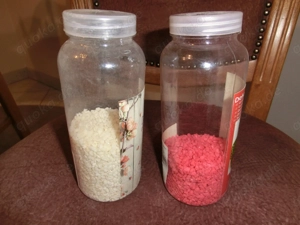 Deko-Granulat  Restbestände  rot u. cremeweiß