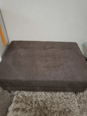 Nagelneuer Hocker - modern und bequem Bild 2