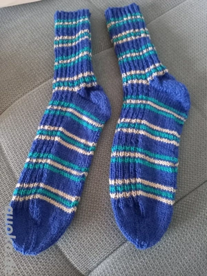 Handgestrickte Socken Größe 43-44