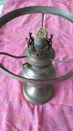 Schöne ältere Petroleumlampe
