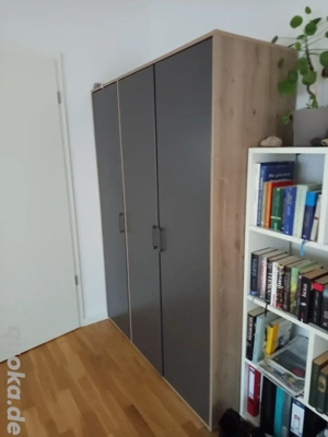 Kleiderschrank 3-teilig mit Regalfach und Kleiderstange