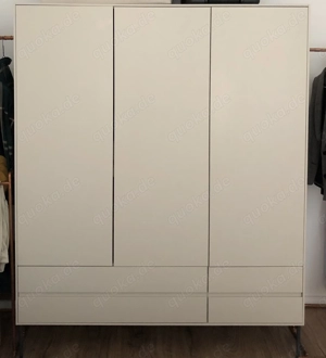 Kleiderschrank Made.com 