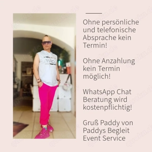 Professionelle Treffen im Hotelzimmer  Bild 2