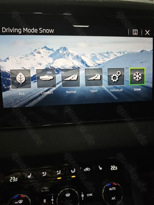 Verkaufe neuwertigen Skoda Karoq 4x4 Bj. 06 2022 Bild 5