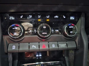 Verkaufe neuwertigen Skoda Karoq 4x4 Bj. 06 2022 Bild 8