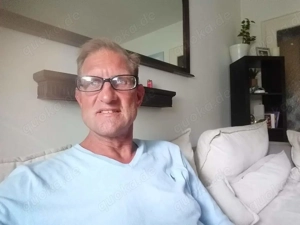 Suche nach einer netten Frau zum Spaß haben