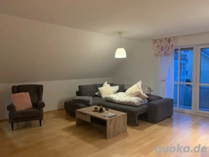 Ausziehbare Couch mit Ohrensessel