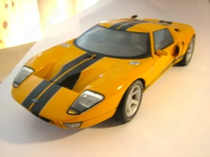 1 18 Modellautos Amerikas und England Chevrolett Stingray OVP--- NEU -s. Fotos u. andere