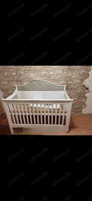 Baby  Kinderbett 