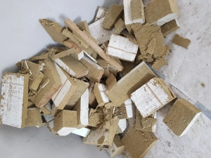 Reste von Vollwärmeschutz zu verschenken