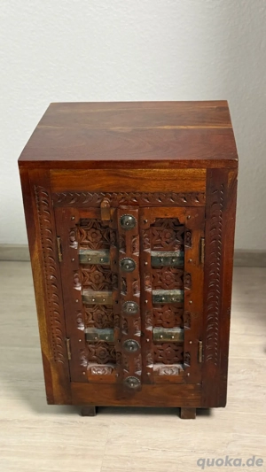 Kommode im Kolonialstil