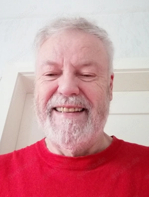 Suche eine ehrliche Lebensgemeinschaft mit einer Frau. 